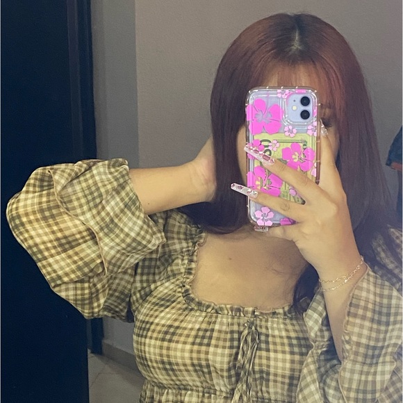 Meet your Posher, Denise - Picture 2 of 2